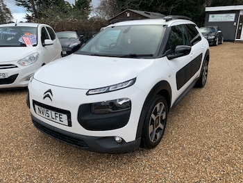 2015 (15) - 1.6 BlueHDi Flair 5dr