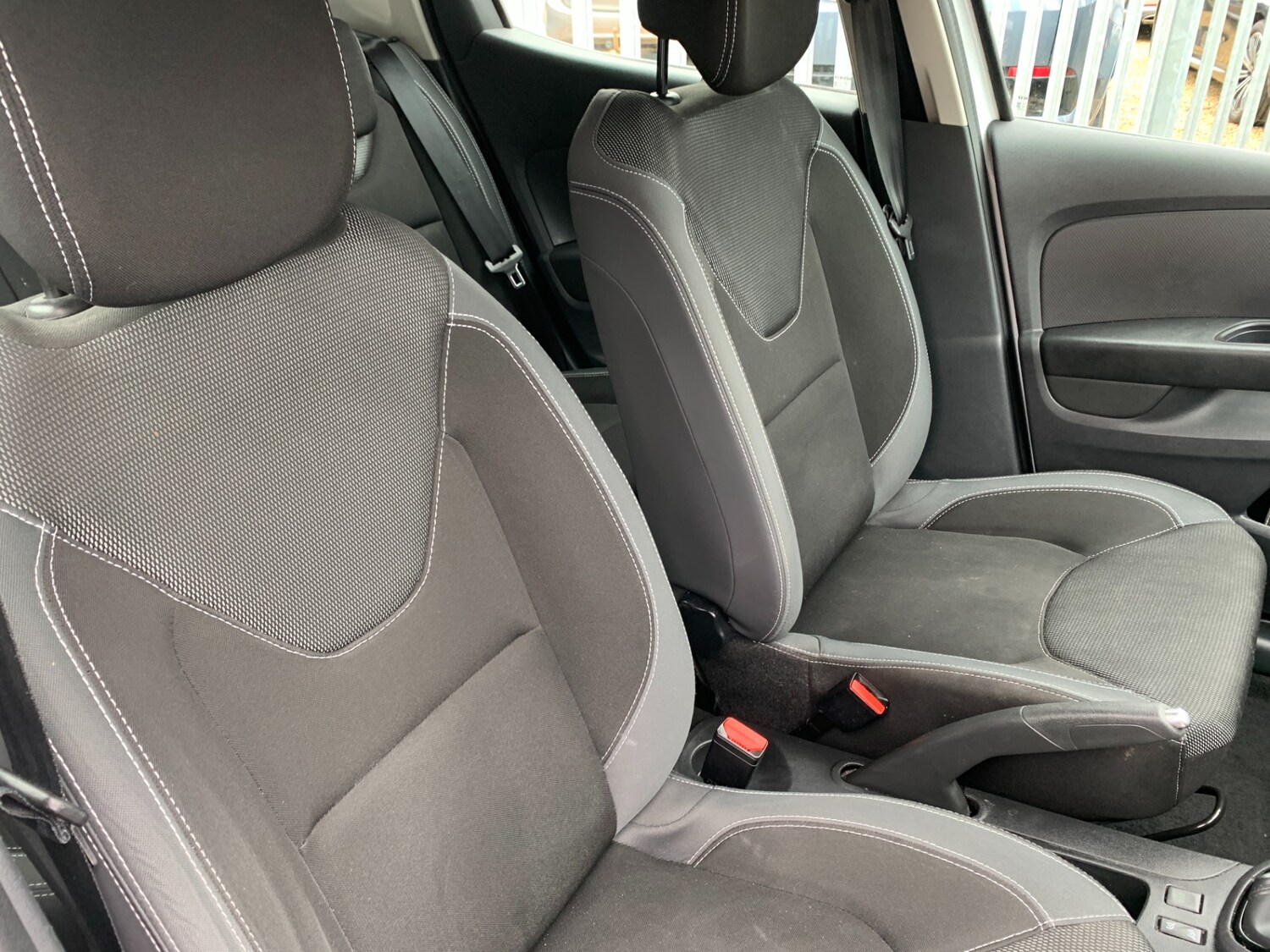 Used Renault Clio 2017 for sale - 77446887: Photo 10