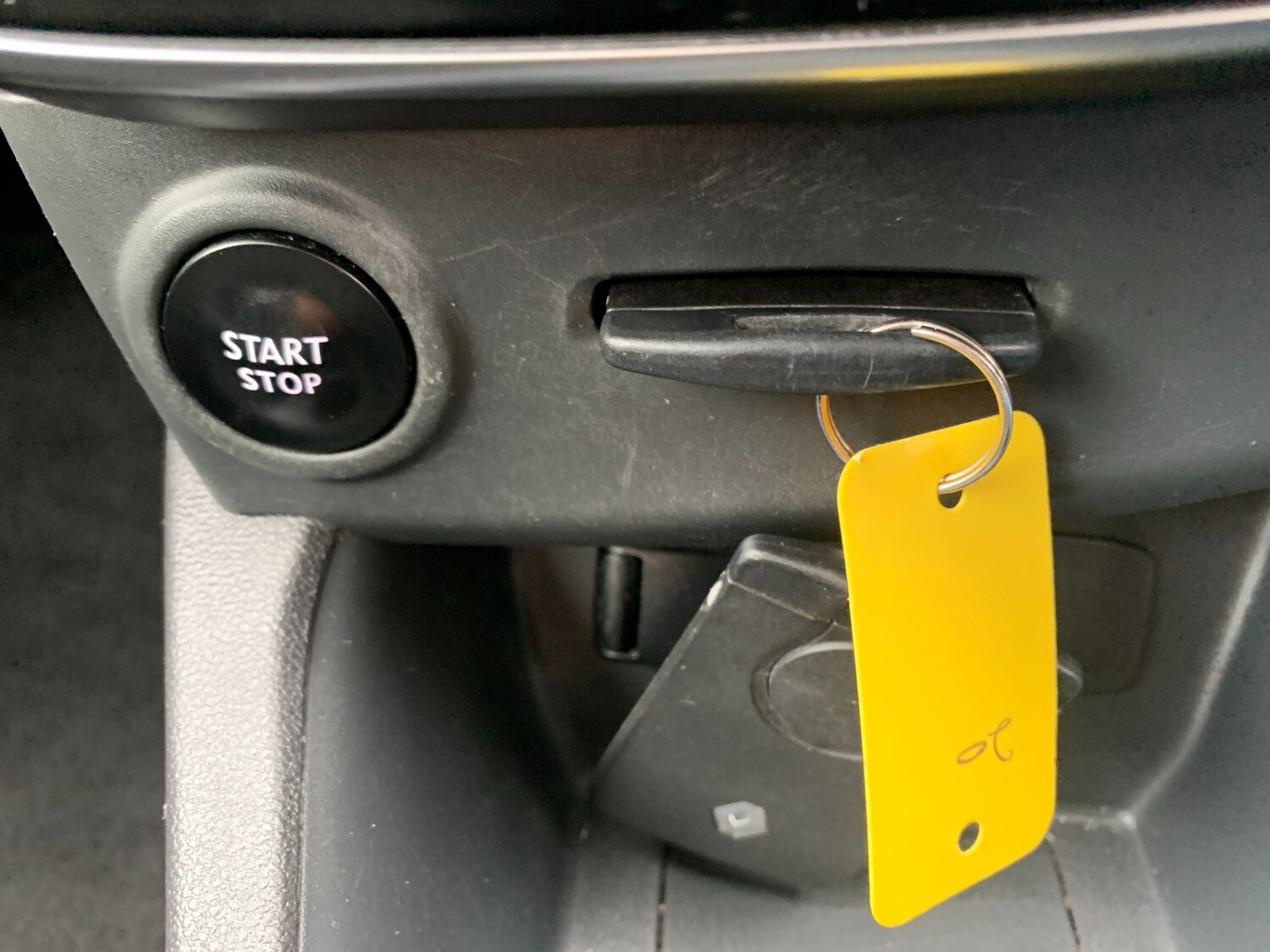 Used Renault Clio 2017 for sale - 77446887: Photo 12