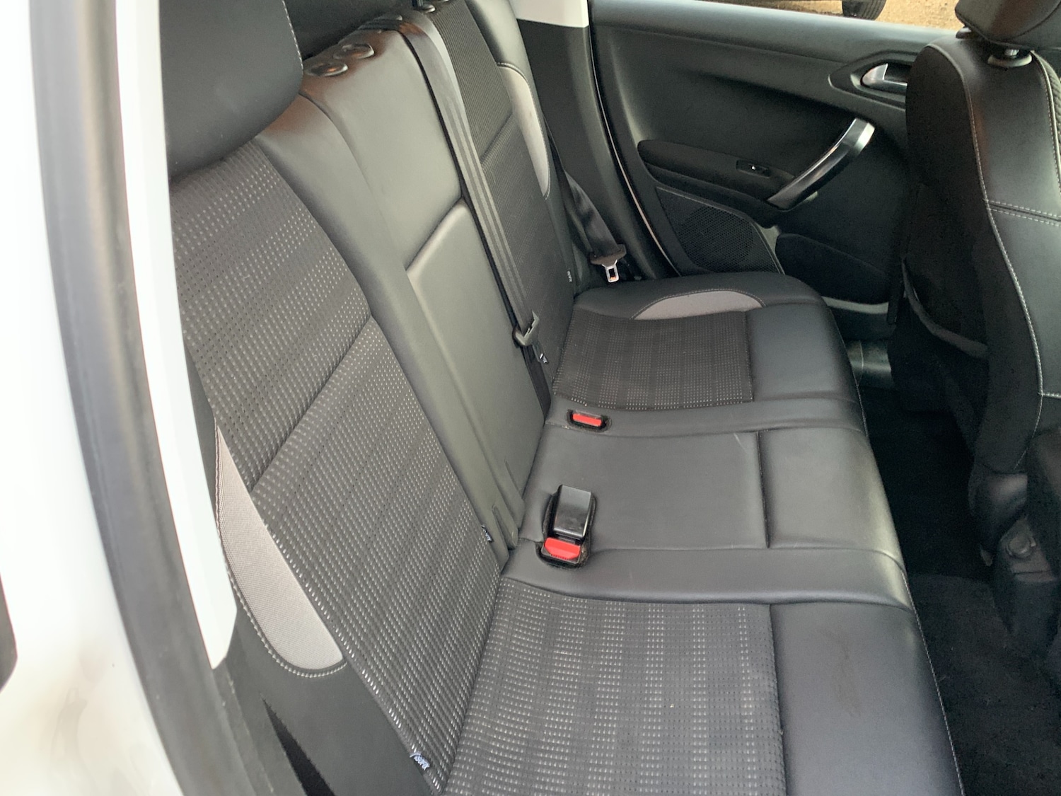 Used Peugeot 2008 2017 for sale - 76421815: Photo 12