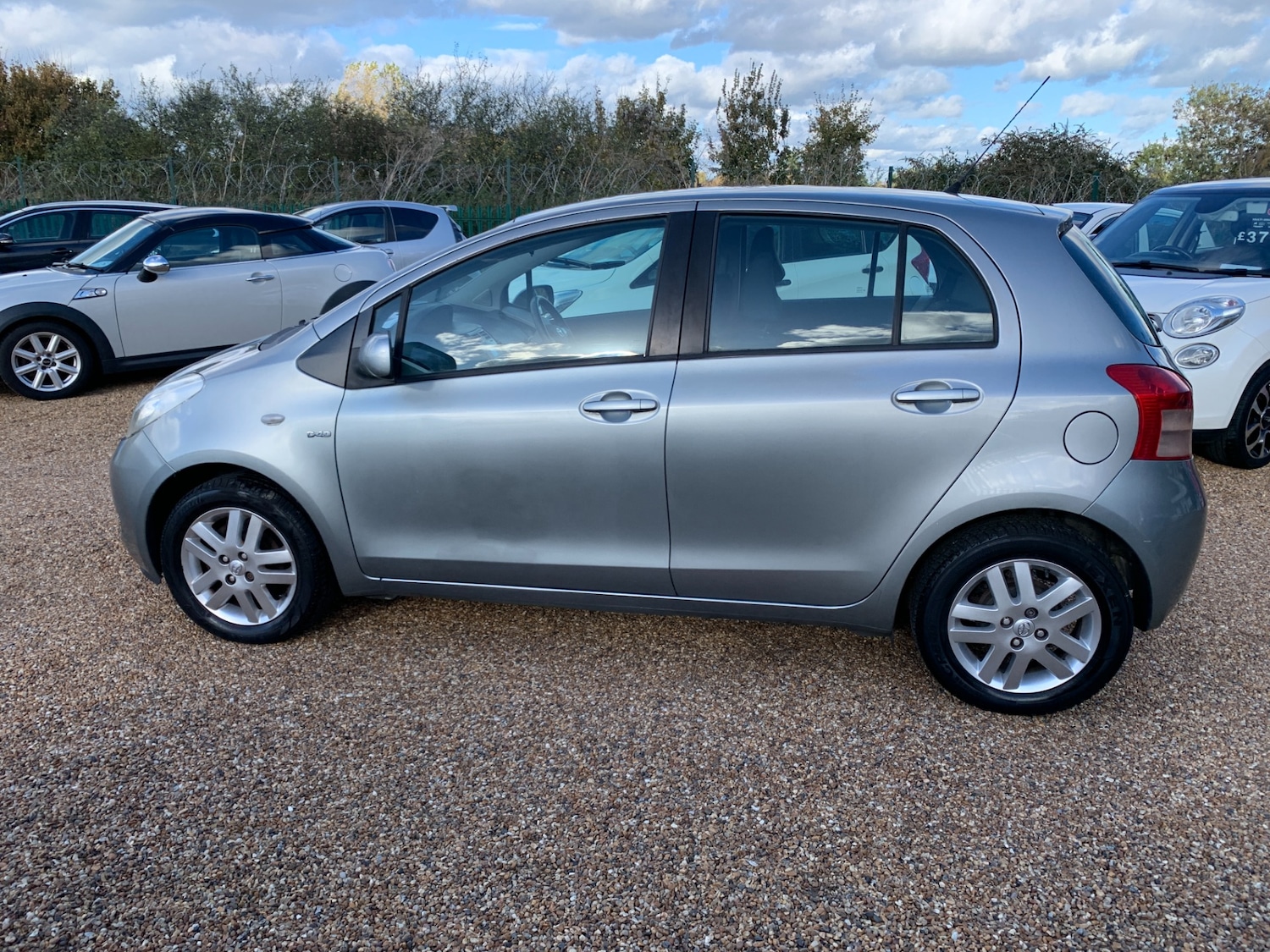 Used Toyota Yaris 2008 for sale - 76366304: Photo 6