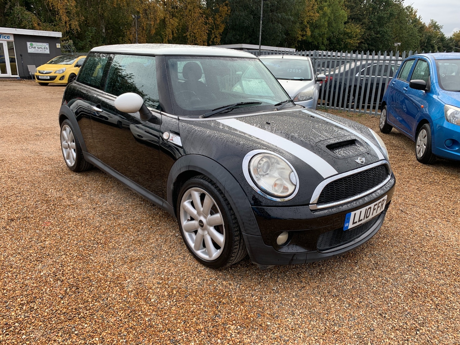Used MINI Hatch 2010 for sale - 76299643: Photo 1