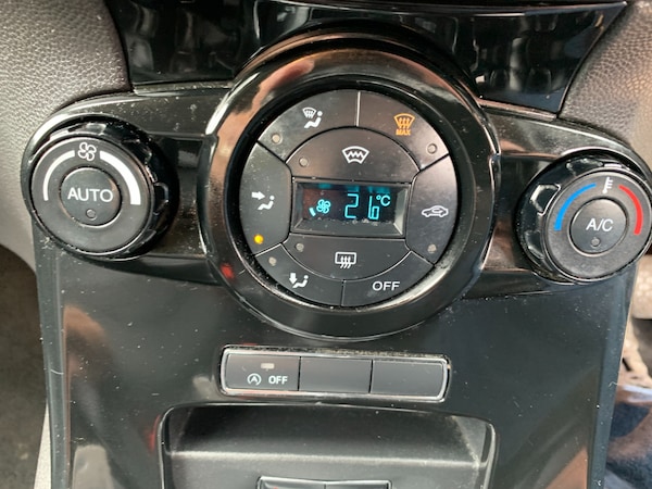 Used Ford Fiesta 2015 for sale - 76287863: Photo 19