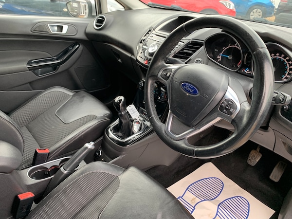Used Ford Fiesta 2015 for sale - 76287863: Photo 24