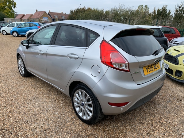 Used Ford Fiesta 2015 for sale - 76287863: Photo 4