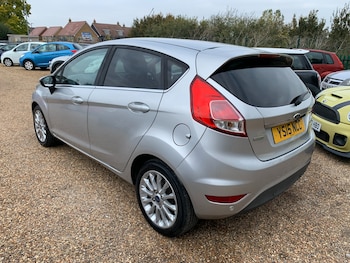 Used Ford Fiesta 2015 for sale - 76287863: Photo 4