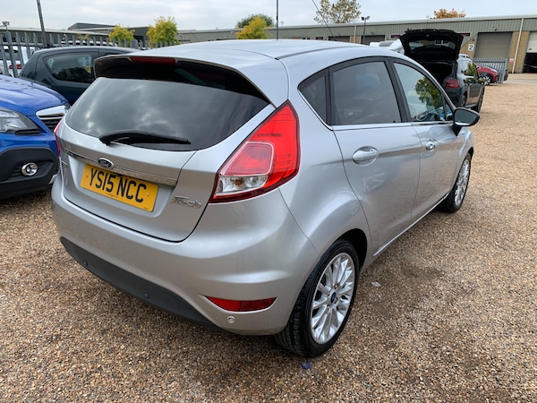 Used Ford Fiesta 2015 for sale - 76287863: Photo 5