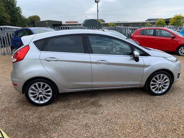 Used Ford Fiesta 2015 for sale - 76287863: Photo 6