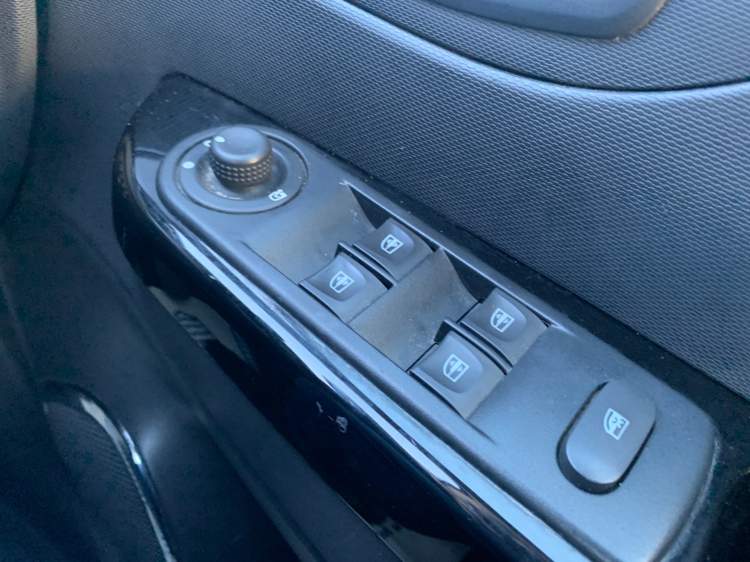 Used Renault Captur 2014 for sale - 76748056: Photo 10