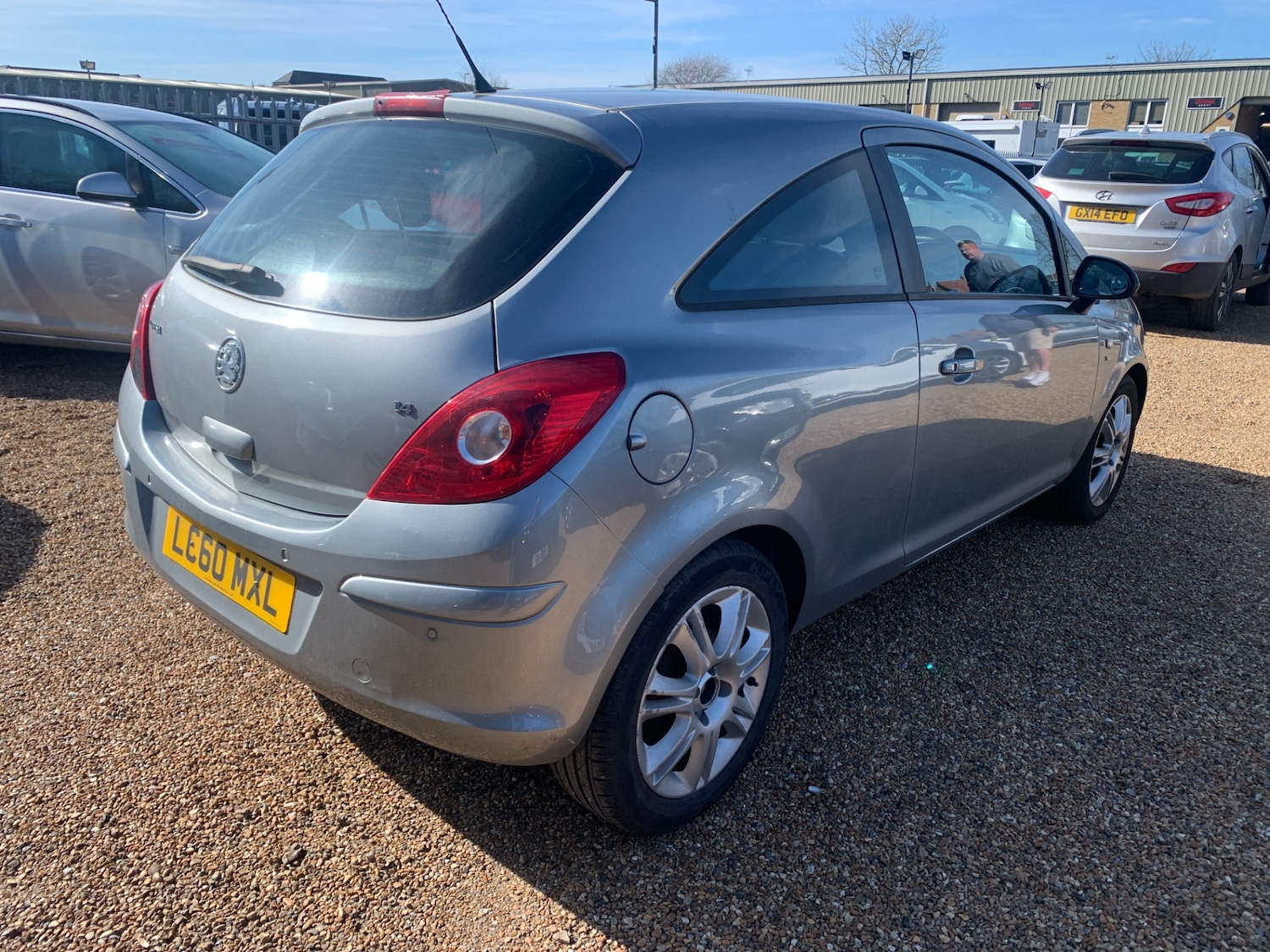 Used Vauxhall Corsa 2010 for sale - 77716553: Photo 3