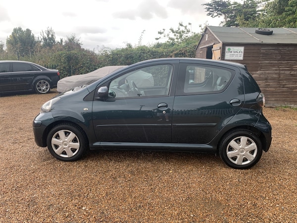 Used Toyota AYGO 2012 for sale - 75691985: Photo 4