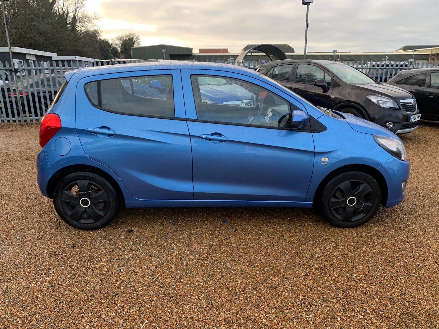 Used Vauxhall Viva 2015 for sale - 77998460: Photo 2