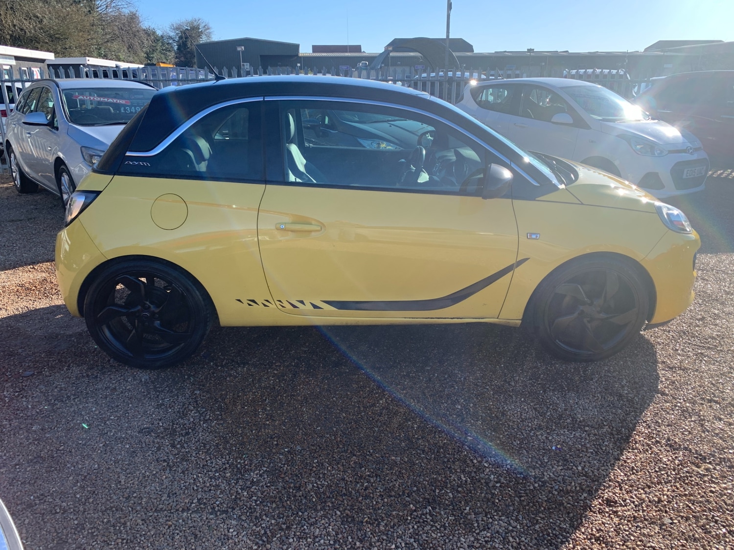 Used Vauxhall ADAM 2014 for sale - 77975619: Photo 2