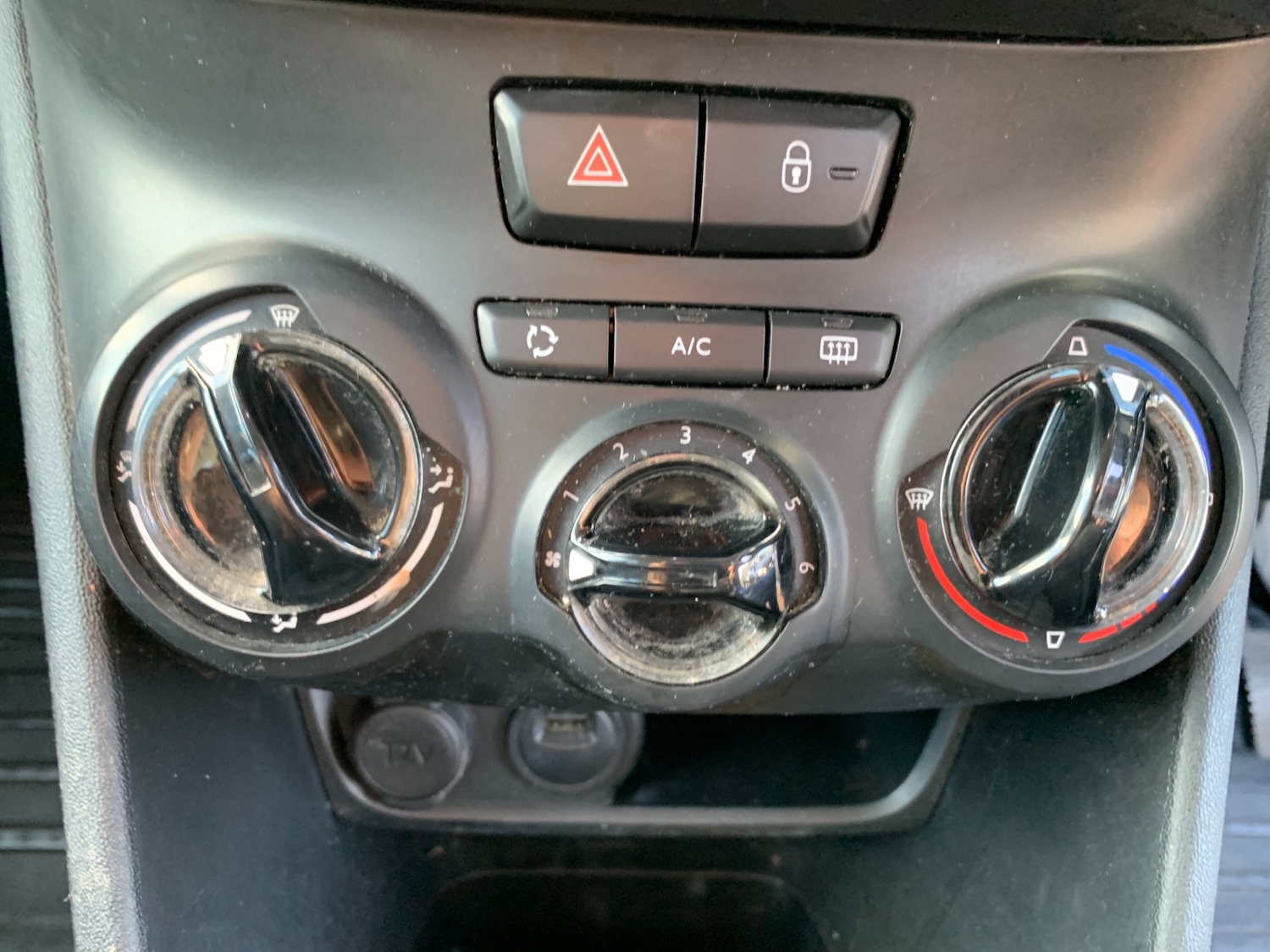 Used Peugeot 208 2019 for sale - 76332102: Photo 10
