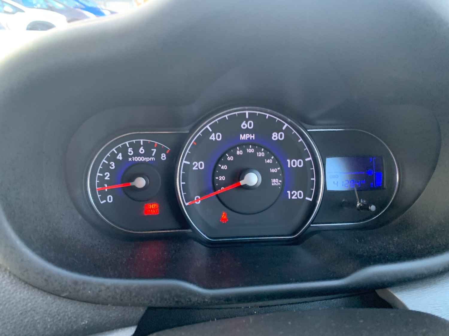 Used Hyundai i10 2014 for sale - 77113524: Photo 12