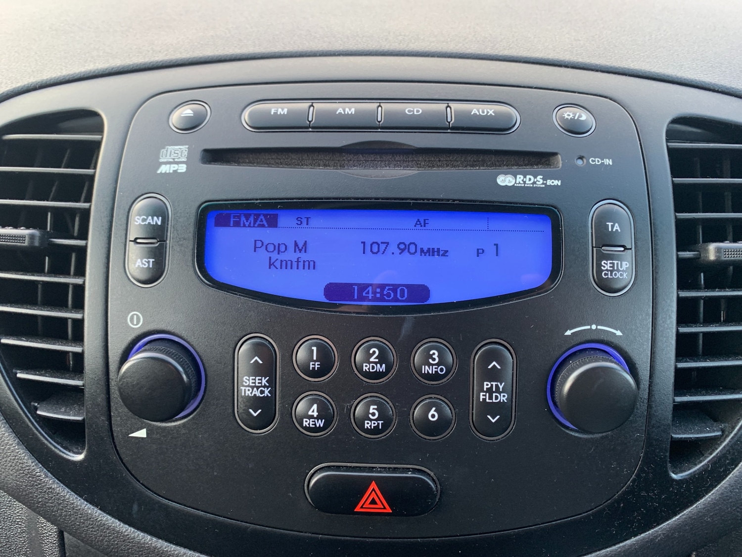 Used Hyundai i10 2014 for sale - 77113524: Photo 13