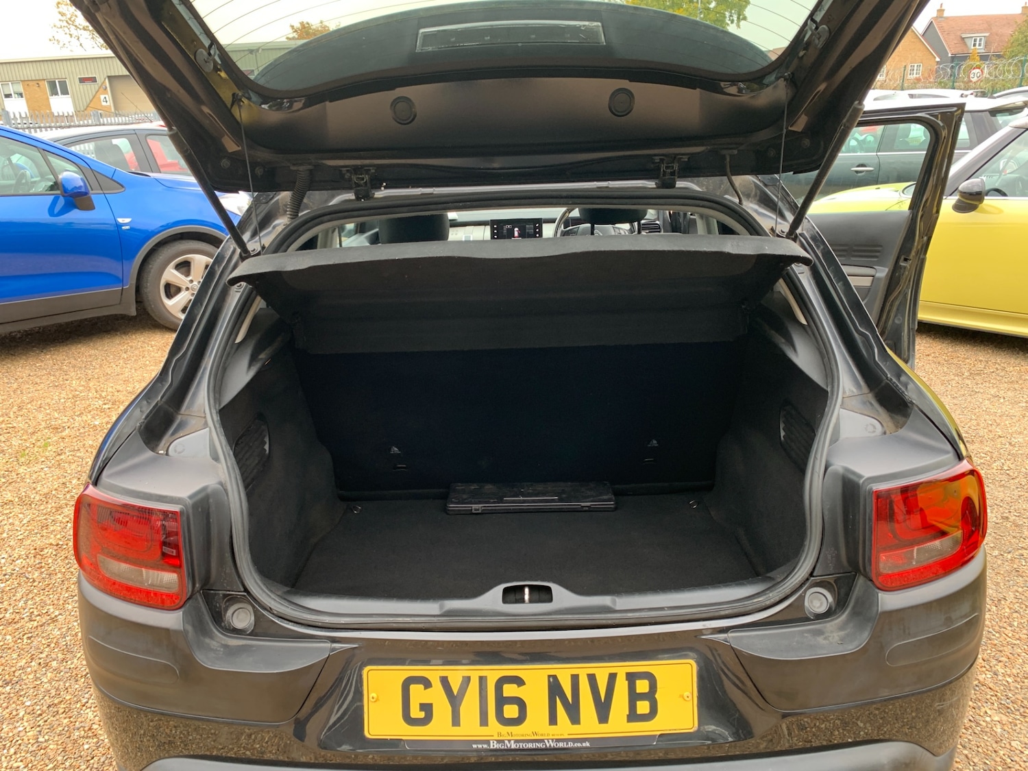 Used Citroen C4 Cactus 2016 for sale - 76565272: Photo 9