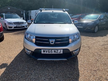 Used Dacia Sandero Stepway 2015 for sale - 79672925: Photo