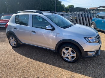 Used Dacia Sandero Stepway 2015 for sale - 79672925: Photo