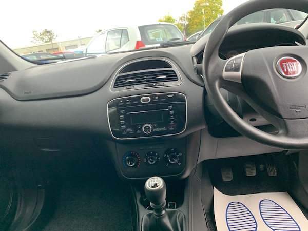 Used Fiat Punto 2015 for sale - 76075862: Photo 10