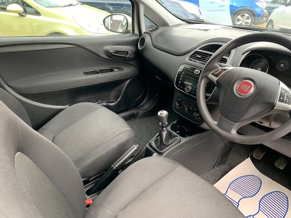 Used Fiat Punto 2015 for sale - 76075862: Photo 11