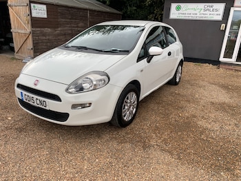 Used Fiat Punto 2015 for sale - 76075862: Photo