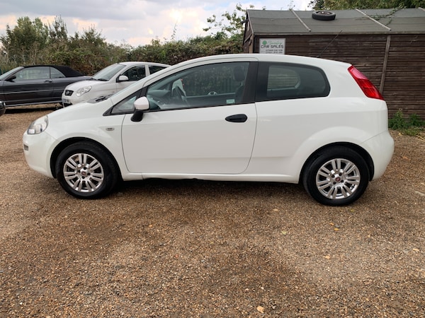 Used Fiat Punto 2015 for sale - 76075862: Photo 5