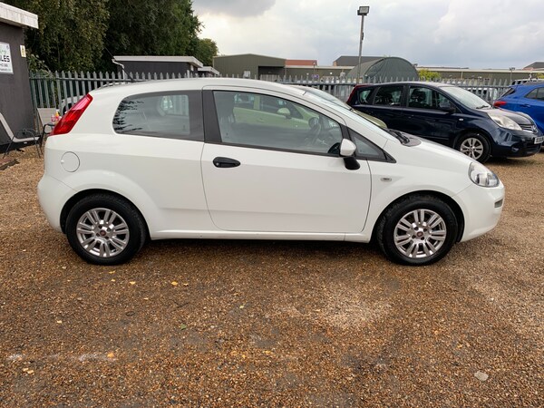 Used Fiat Punto 2015 for sale - 76075862: Photo 7