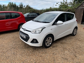 Used Hyundai i10 2015 for sale - 77447750: Photo