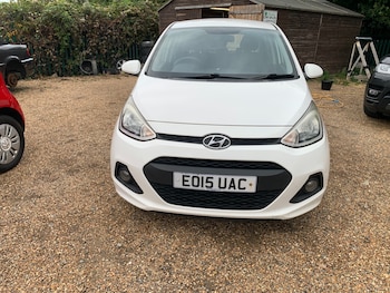 Used Hyundai i10 2015 for sale - 77447750: Photo