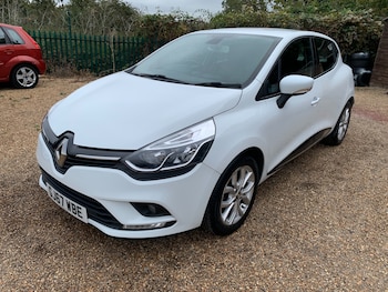Used Renault Clio 2017 for sale - 76208645: Photo 2