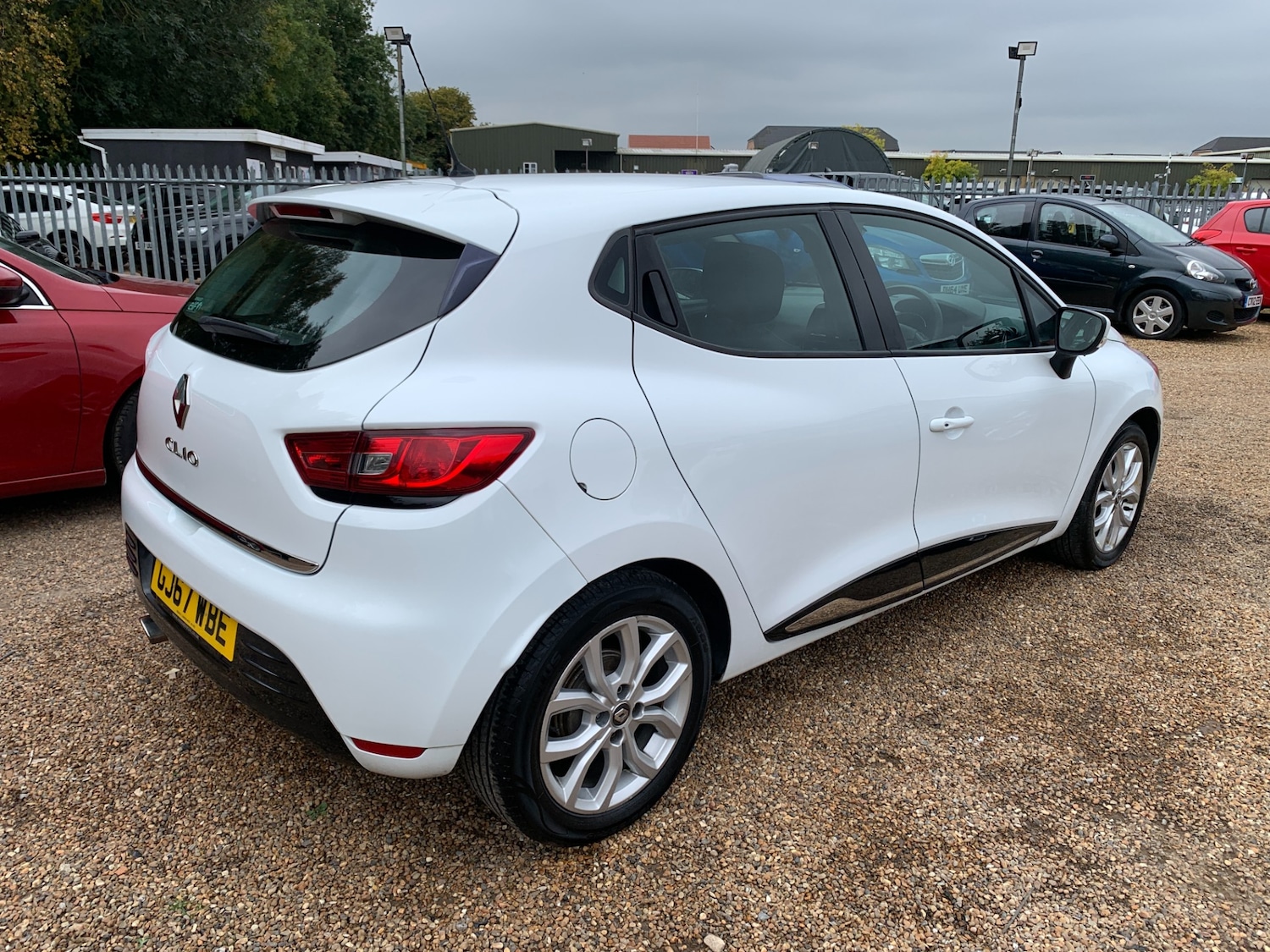 Used Renault Clio 2017 for sale - 76208645: Photo 3
