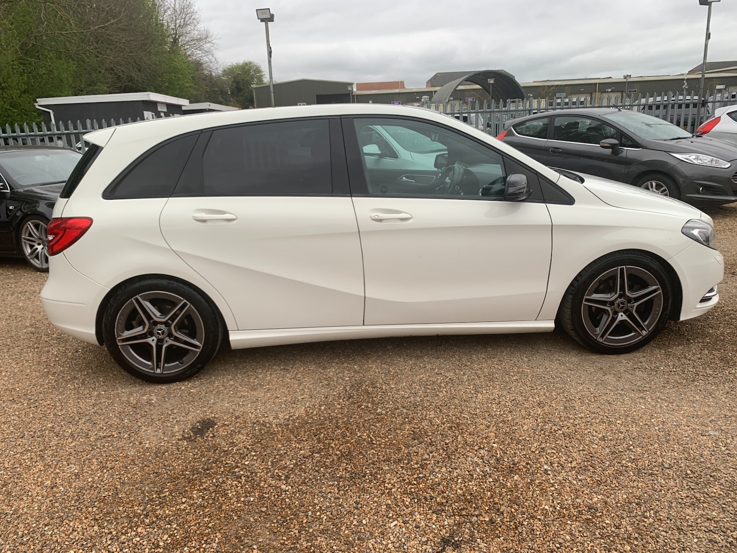 Used Mercedes-Benz B Class 2014 for sale - 78210713: Photo 2