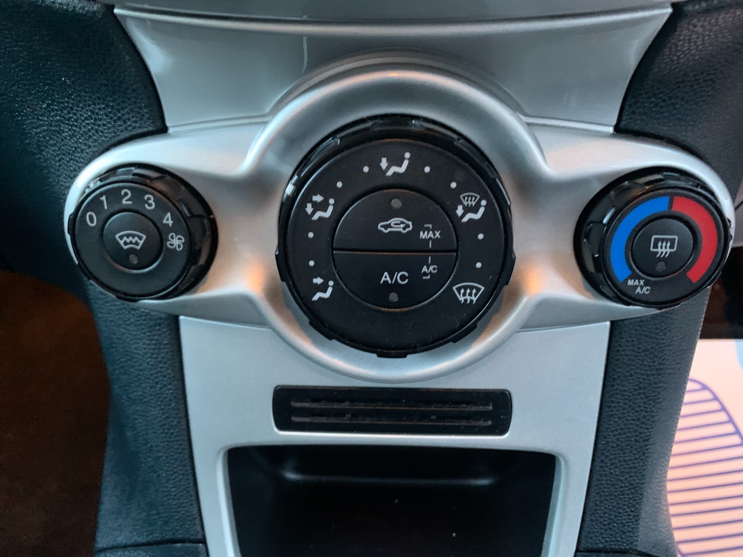 Used Ford Fiesta 2012 for sale - 77261878: Photo 13