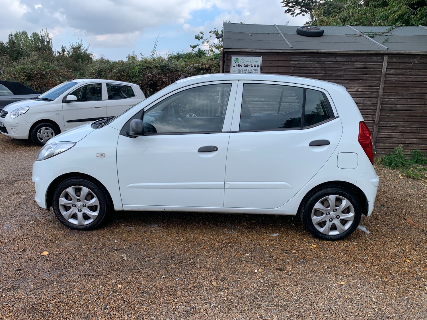 Used Hyundai i10 2012 for sale - 76075860: Photo 3