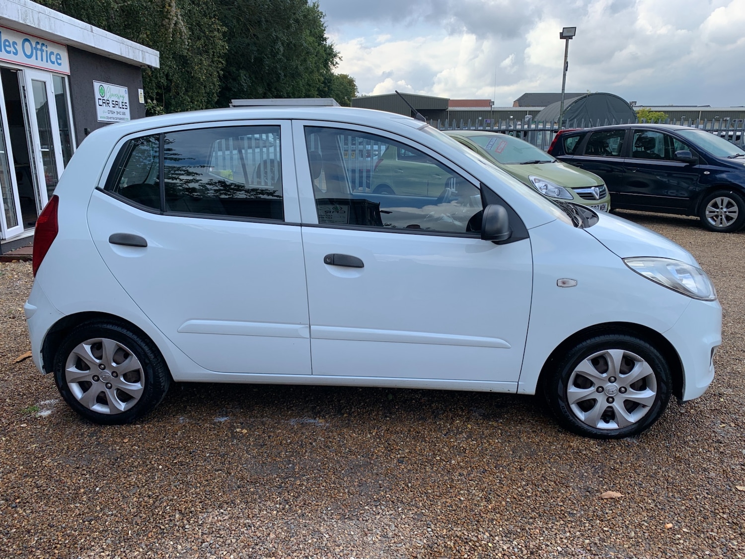 Used Hyundai i10 2012 for sale - 76075860: Photo 7