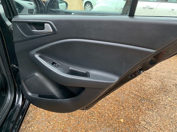 Used Hyundai i20 2017 for sale - 76263481: Photo 18