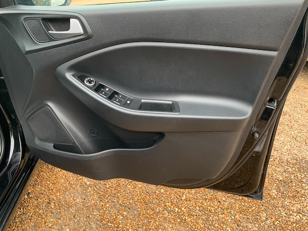 Used Hyundai i20 2017 for sale - 76263481: Photo 21