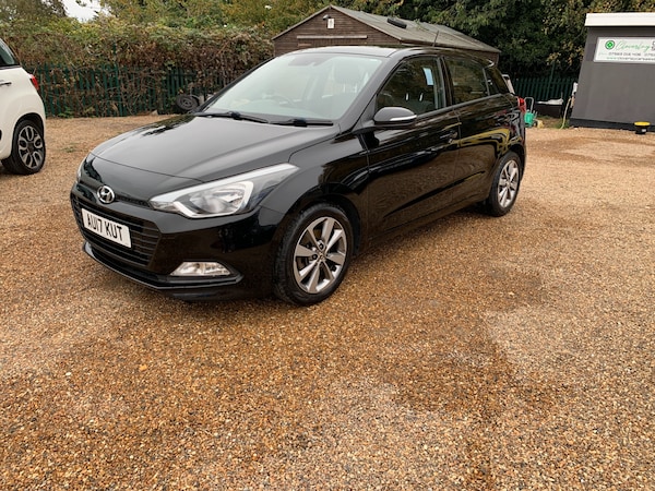 Used Hyundai i20 2017 for sale - 76263481: Photo 3