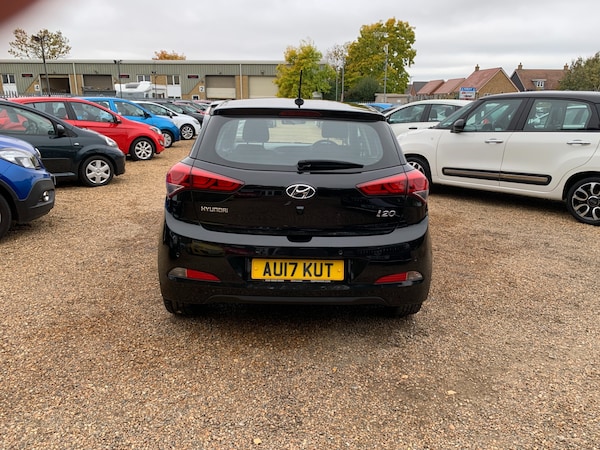 Used Hyundai i20 2017 for sale - 76263481: Photo 6