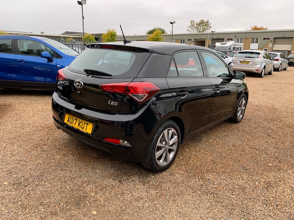 Used Hyundai i20 2017 for sale - 76263481: Photo 7