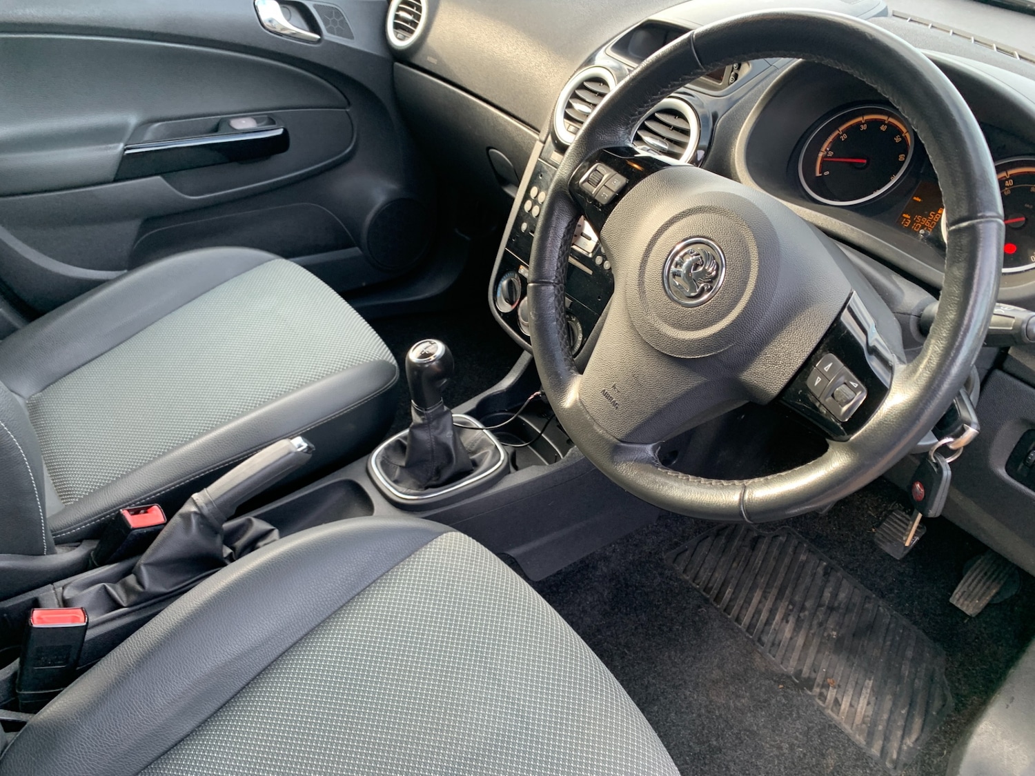 Used Vauxhall Corsa 2010 for sale - 77997772: Photo 18