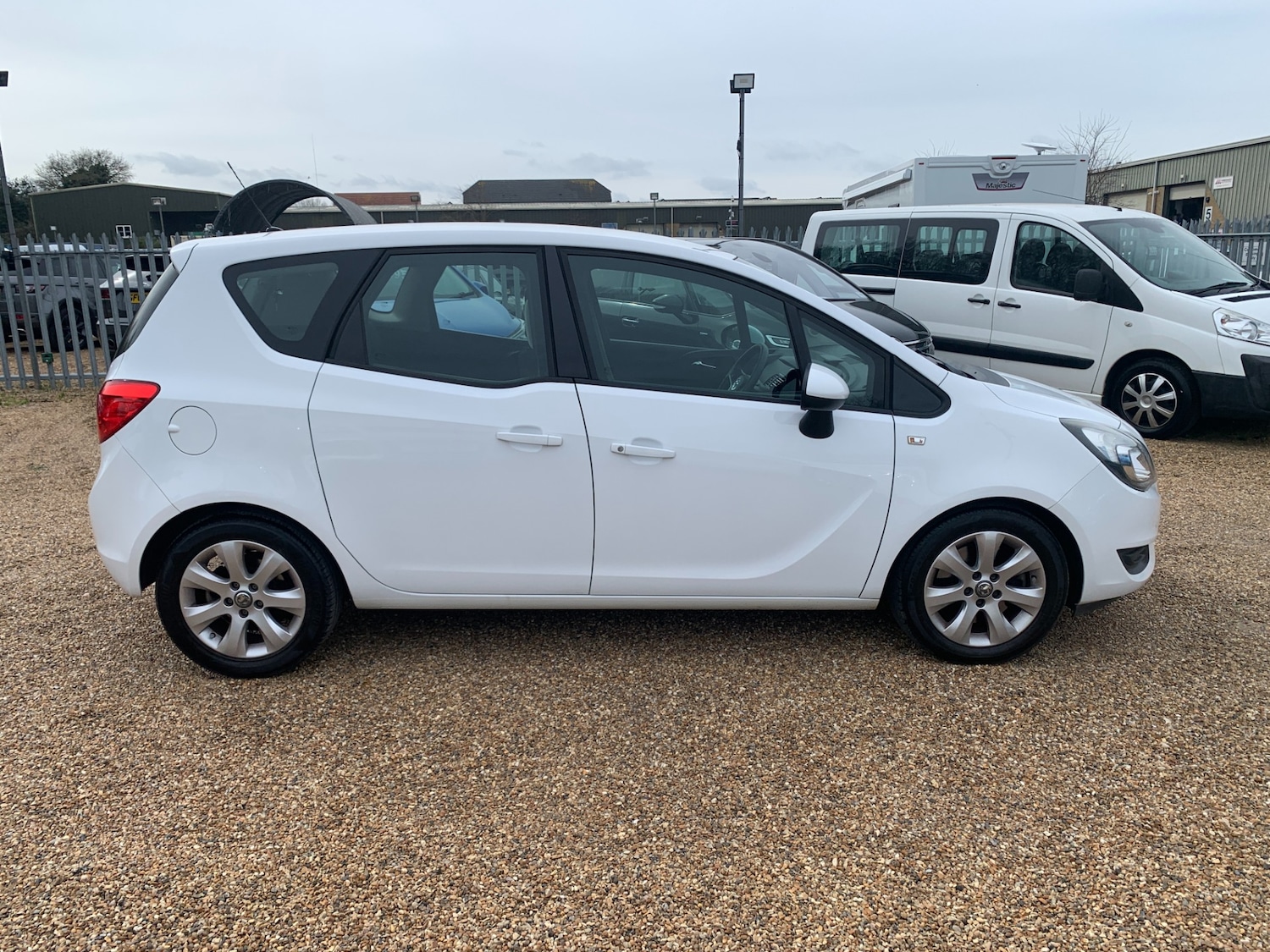 Used Vauxhall Meriva 2015 for sale - 77997406: Photo 8