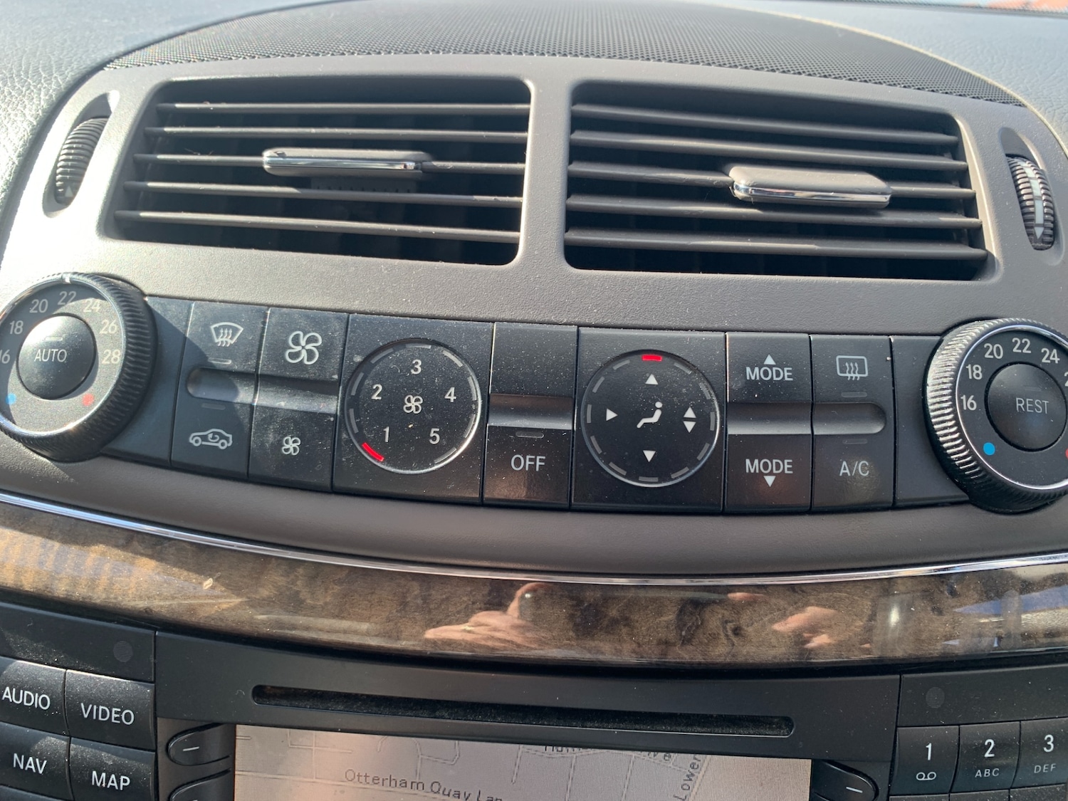 Used Mercedes-Benz E Class 2005 for sale - 77819562: Photo 12