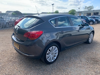 Used Vauxhall Astra 2015 for sale - 79616893: Photo