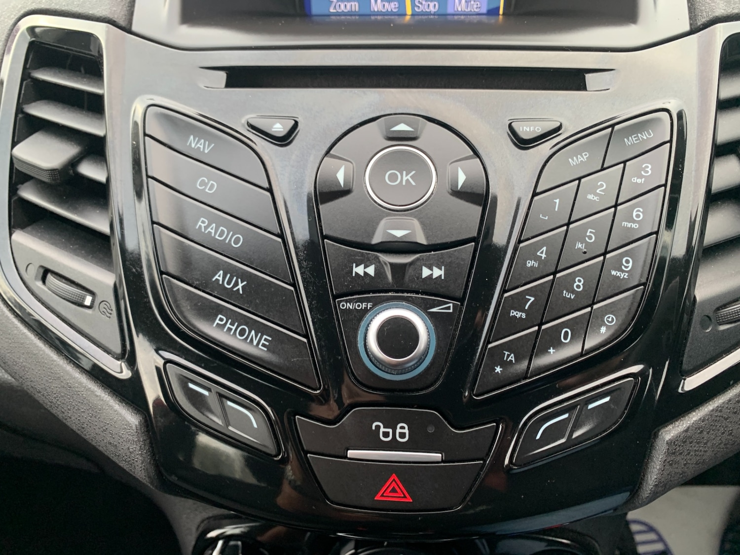 Used Ford Fiesta 2016 for sale - 76588564: Photo 16