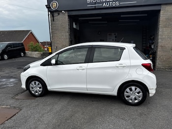 Used Toyota Vitz  for sale - 75075653: Photo