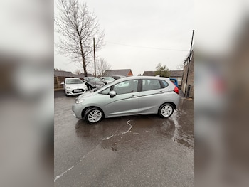 Used Honda Jazz 2017 for sale - 77261906: Photo