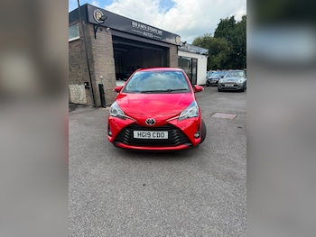 Used Toyota Yaris 2019 for sale - 79458411: Photo