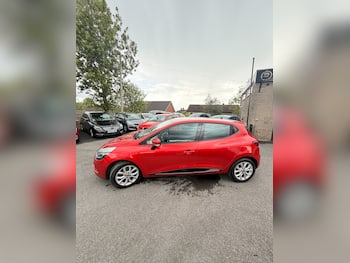Used Renault Clio 2018 for sale - 79650972: Photo